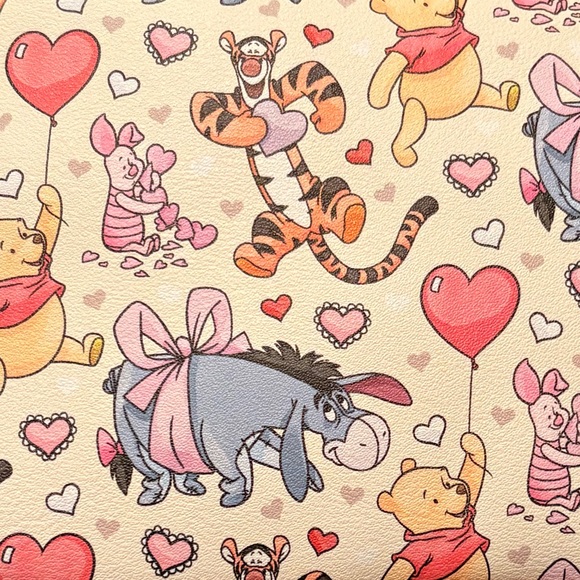 Disney Loungefly Winnie the Pooh Hearts Camera Crossbody Bag - Picture 5 of 8